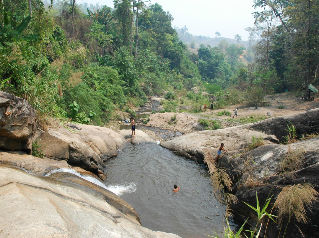 Mor Paeng Waterfall-拜县必去景点