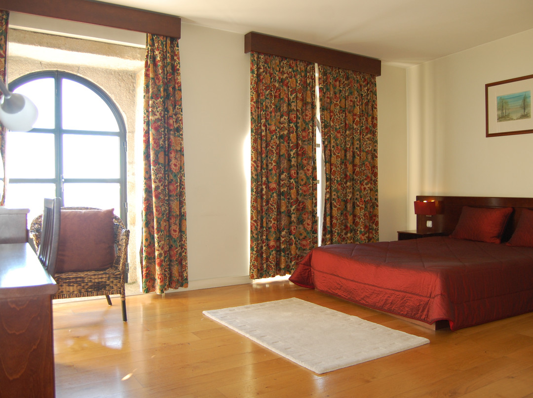 Solar Dos Canavarros主图