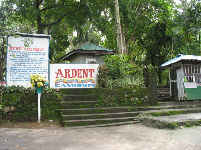 Ardent Hot Springs-曼巴豪必去景点