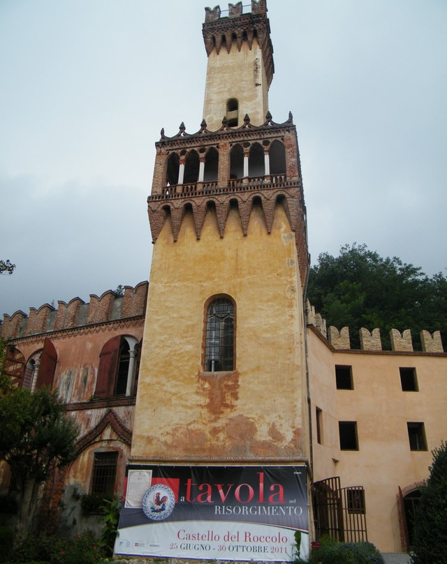 Castello del Roccolo-Busca必去景点