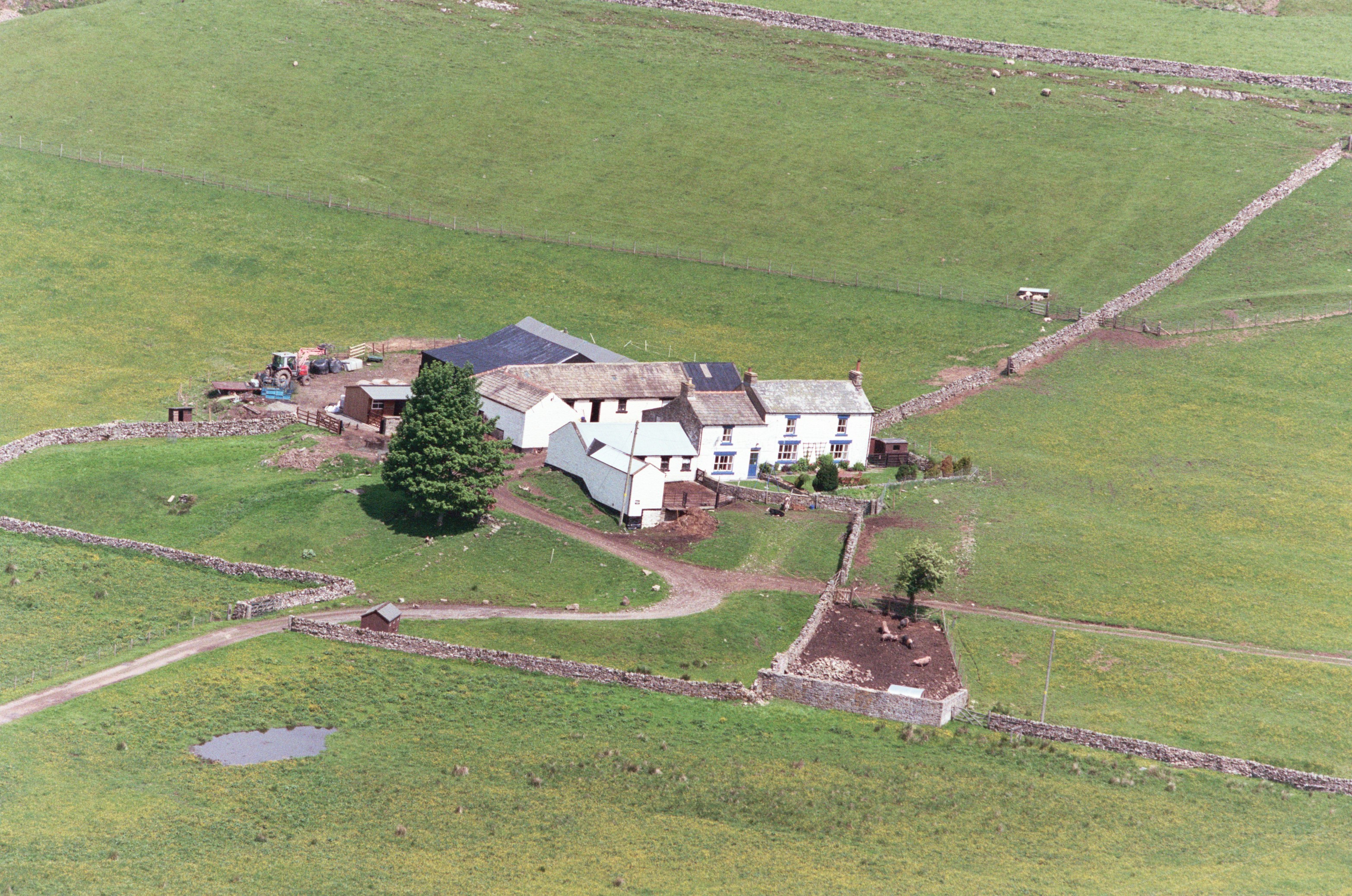 East Underhurth Farm-官方