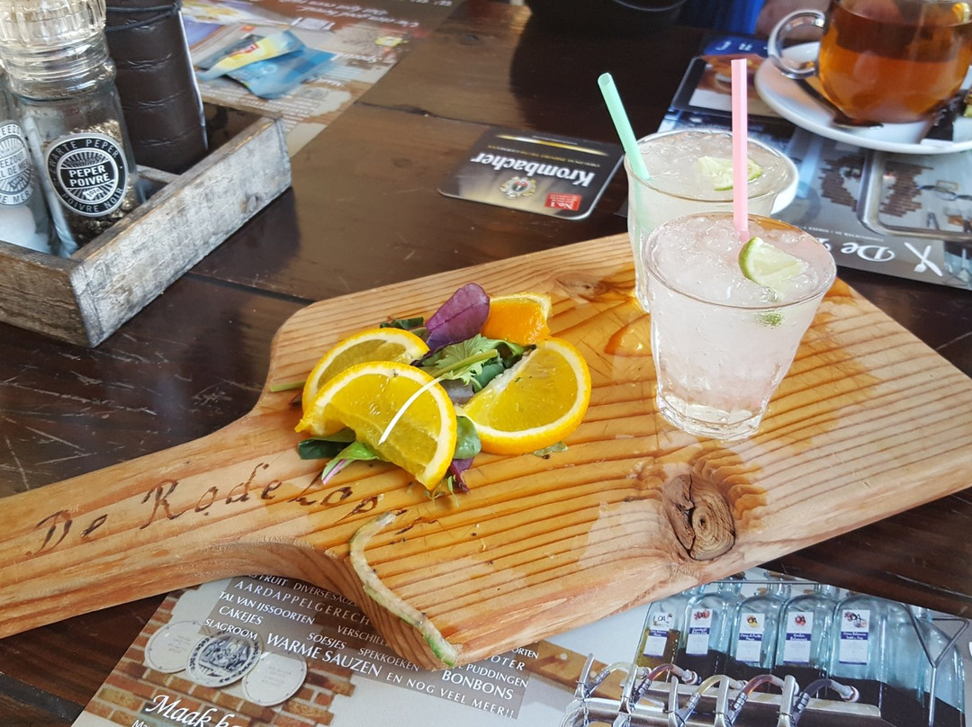 Stadskanaal餐馆和美食-Buffetrestaurant De Rode Loper