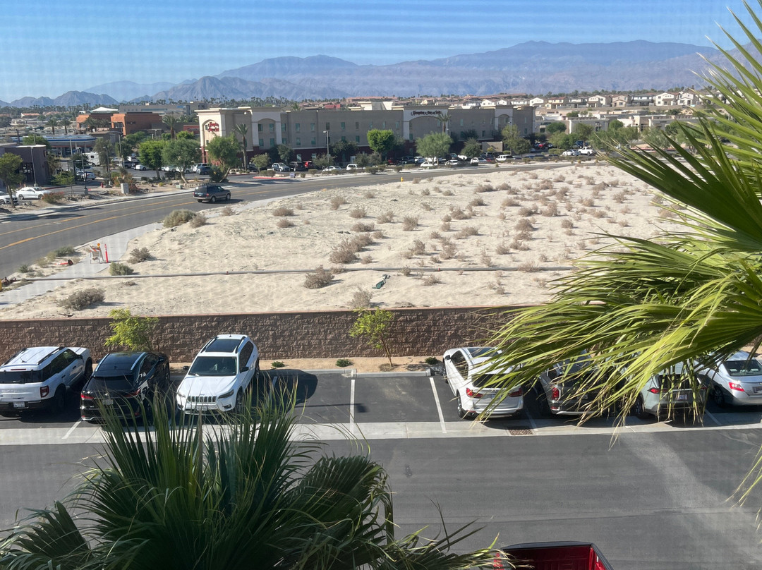 Holiday Inn Express & Suites Palm Desert - Millennium By IHG主图