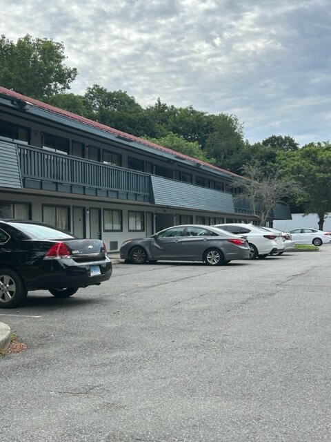 新伦敦米斯提红顶客栈主图