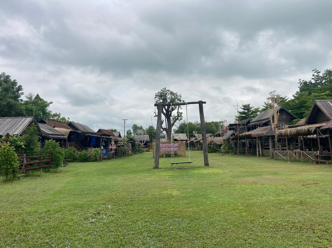 Phrathat Yakhu-加拉信必去景点