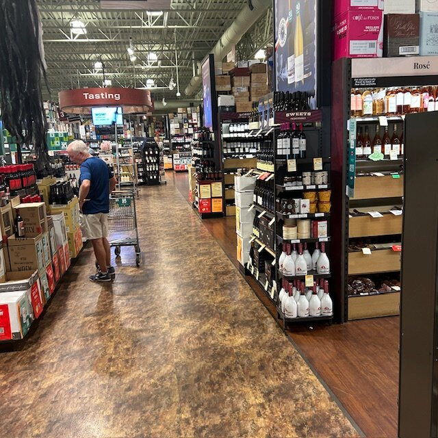 Total Wine Store At Boca Center景点图片