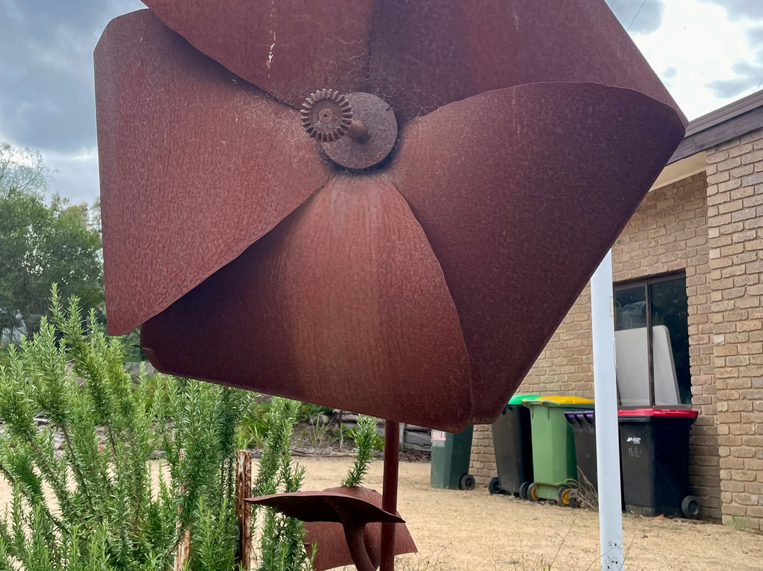 Metal Art Garden-Avenel必去景点