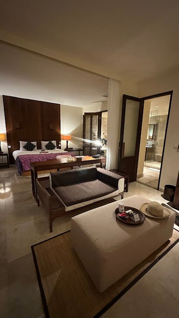 科玛内卡酒店主图