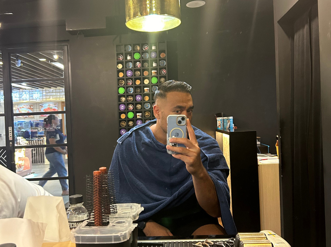 Marco's Chop Shop Barbershop - Side Walk Jimbaran-金巴兰必去景点