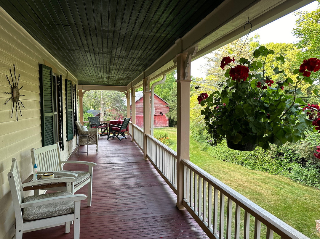 The Hummingbird Inn主图