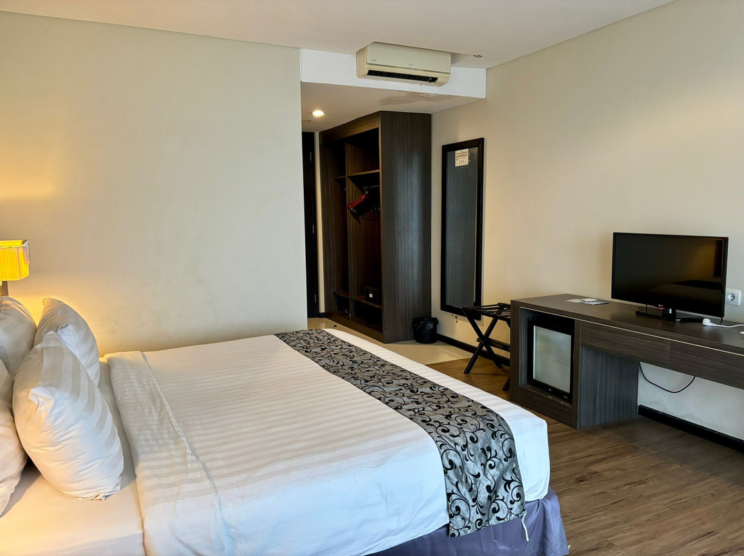 Estrella Hotel & Conference主图