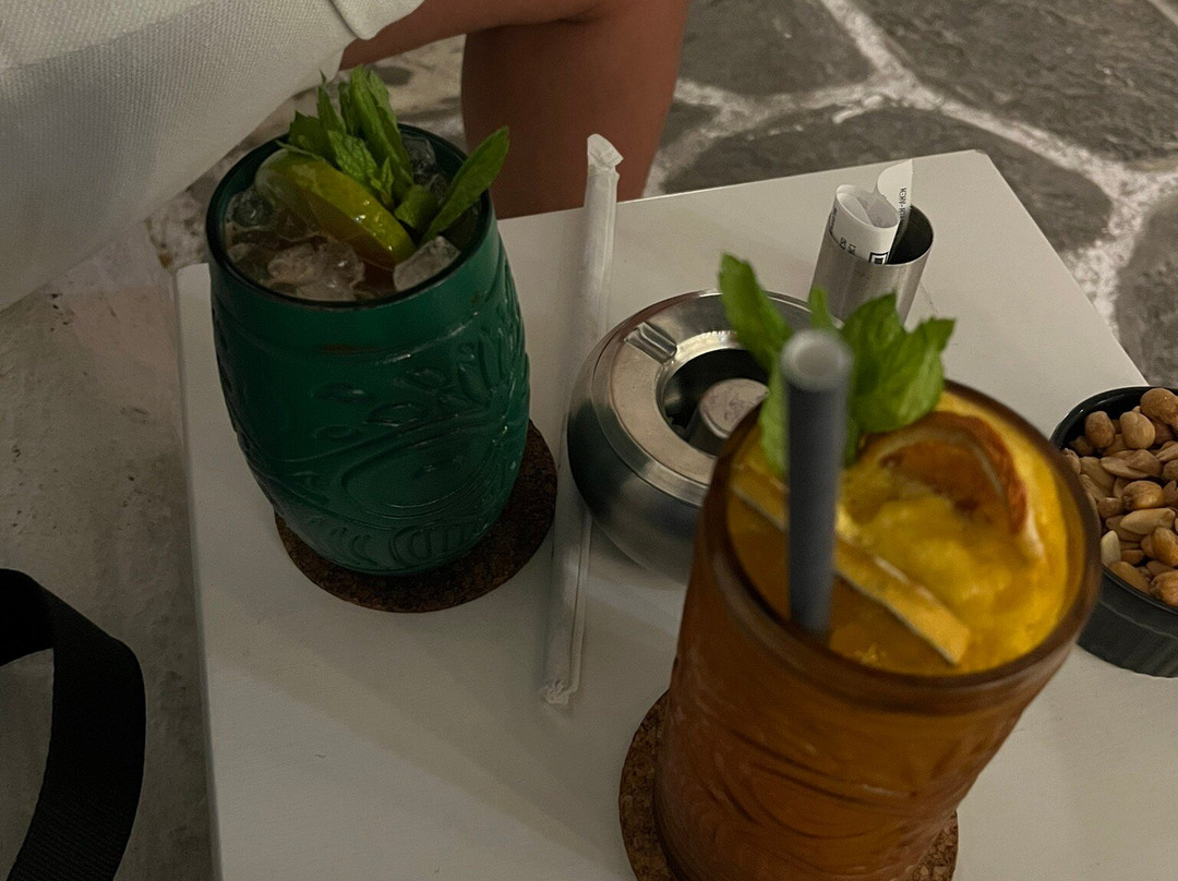 Sante Cocktail Bar-纳乌萨必去景点