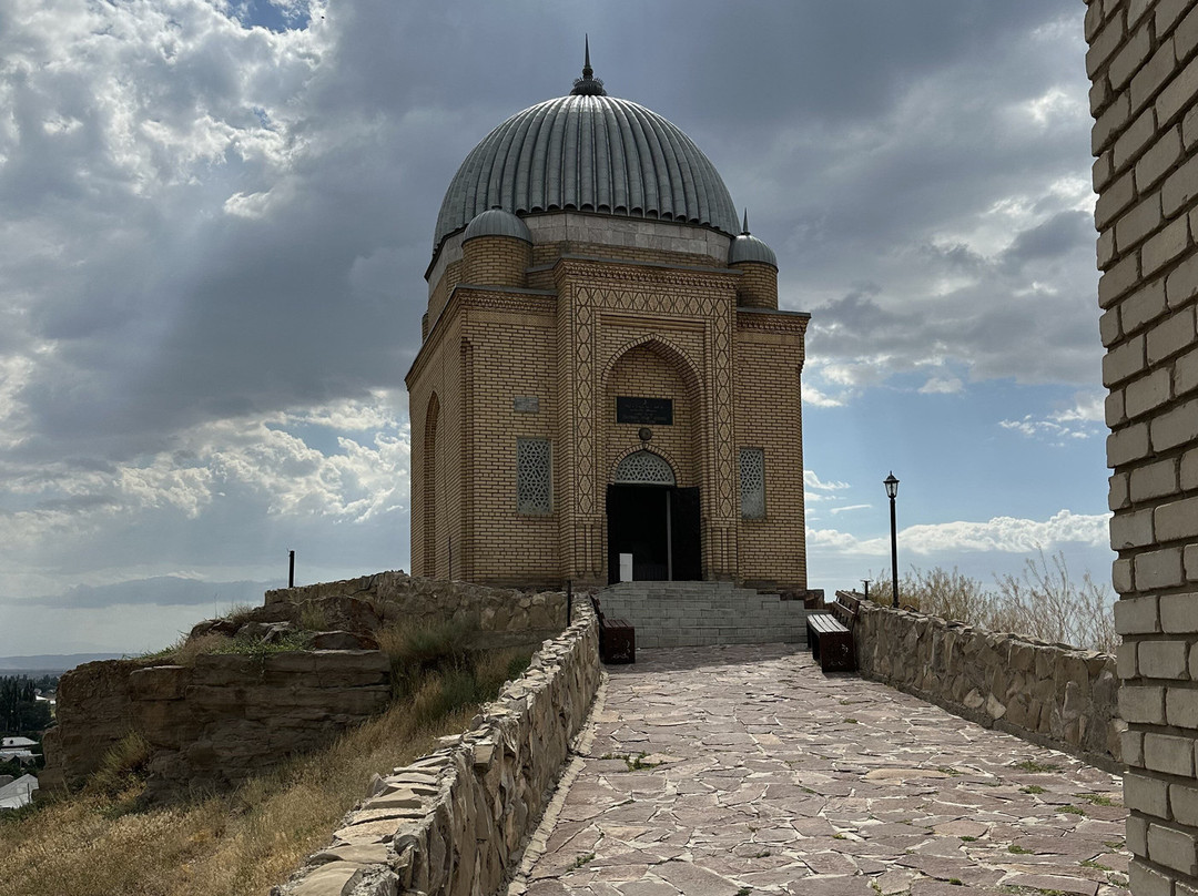Mausoleum of Tekturmas-Taraz必去景点