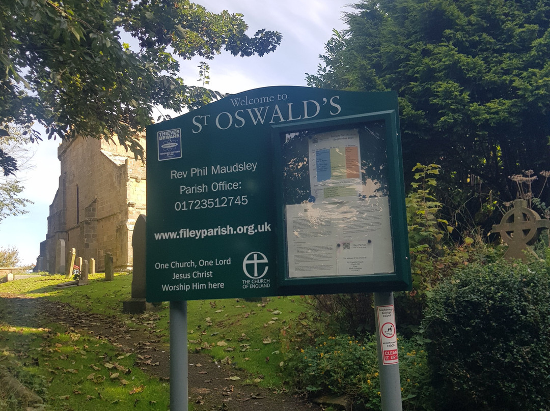 St Oswald's church-Filey必去景点