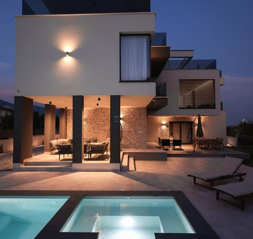 Villa Amare Apartments