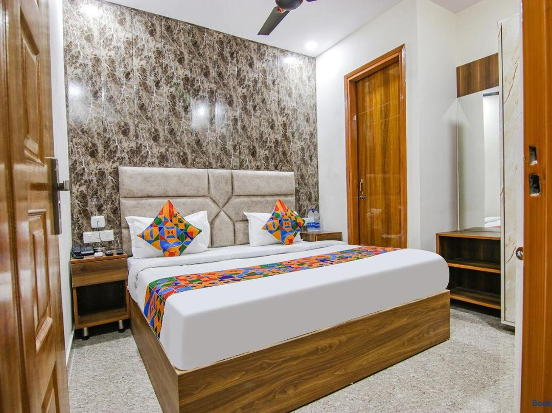 Fabhotel Hc South Crown