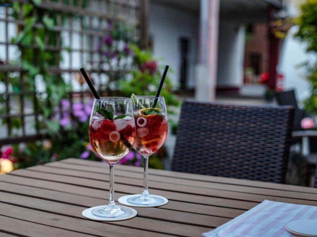 阿诺达斯科拉斯餐厅&酒店主图