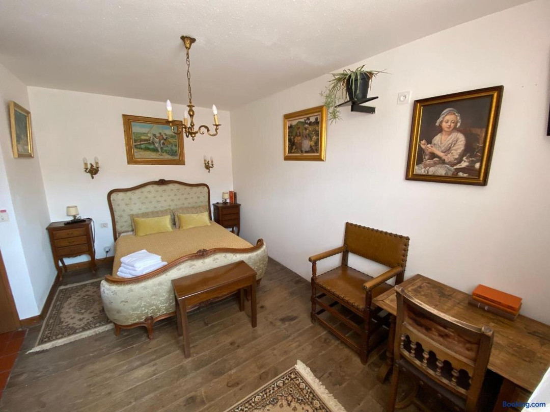 Os-thel Chambre A Louer