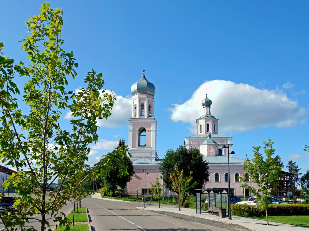 Holy Trinity Cathedral景点图片