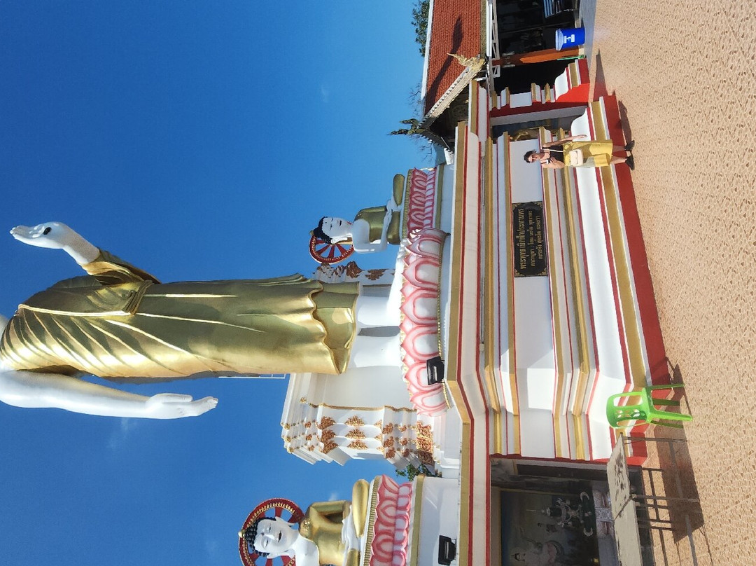 Loha Prasat Sri Mueang Pong-Mae Pong必去景点