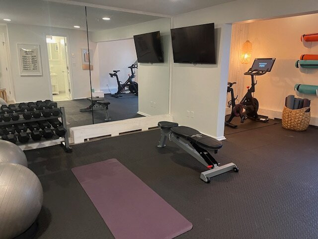 The Surfside Hotel主图