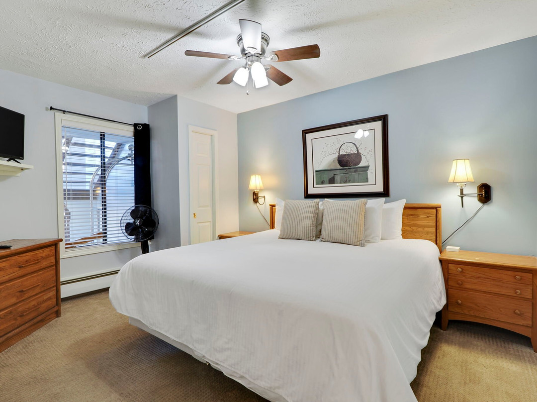 Pointes North Inn主图