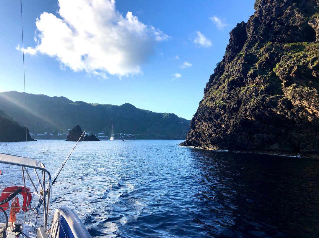 Sailingside Rentals-蓬塔德尔加达必去景点
