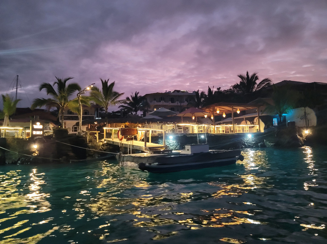 安格梅耶海滨酒店主图