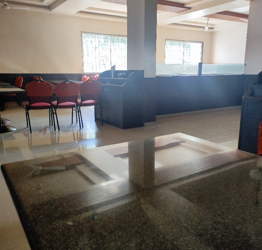 Hotel Neelayam Ozar主图