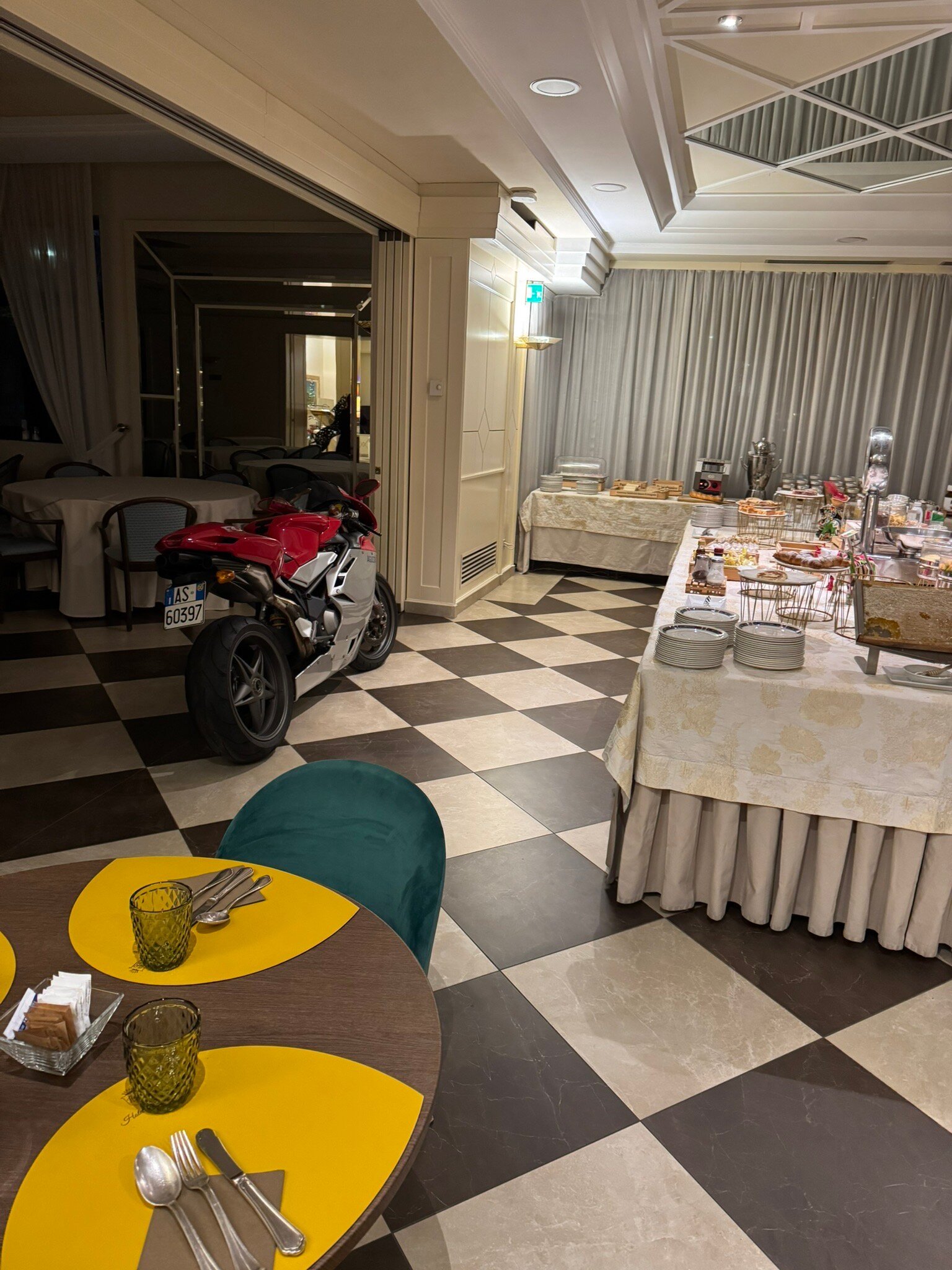 布雷西亚酒店-旅行者