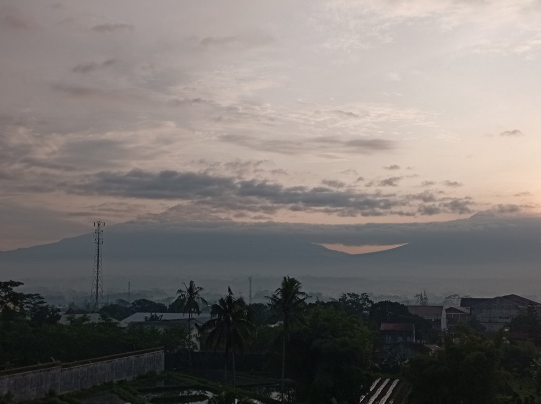 Atria Hotel Magelang主图