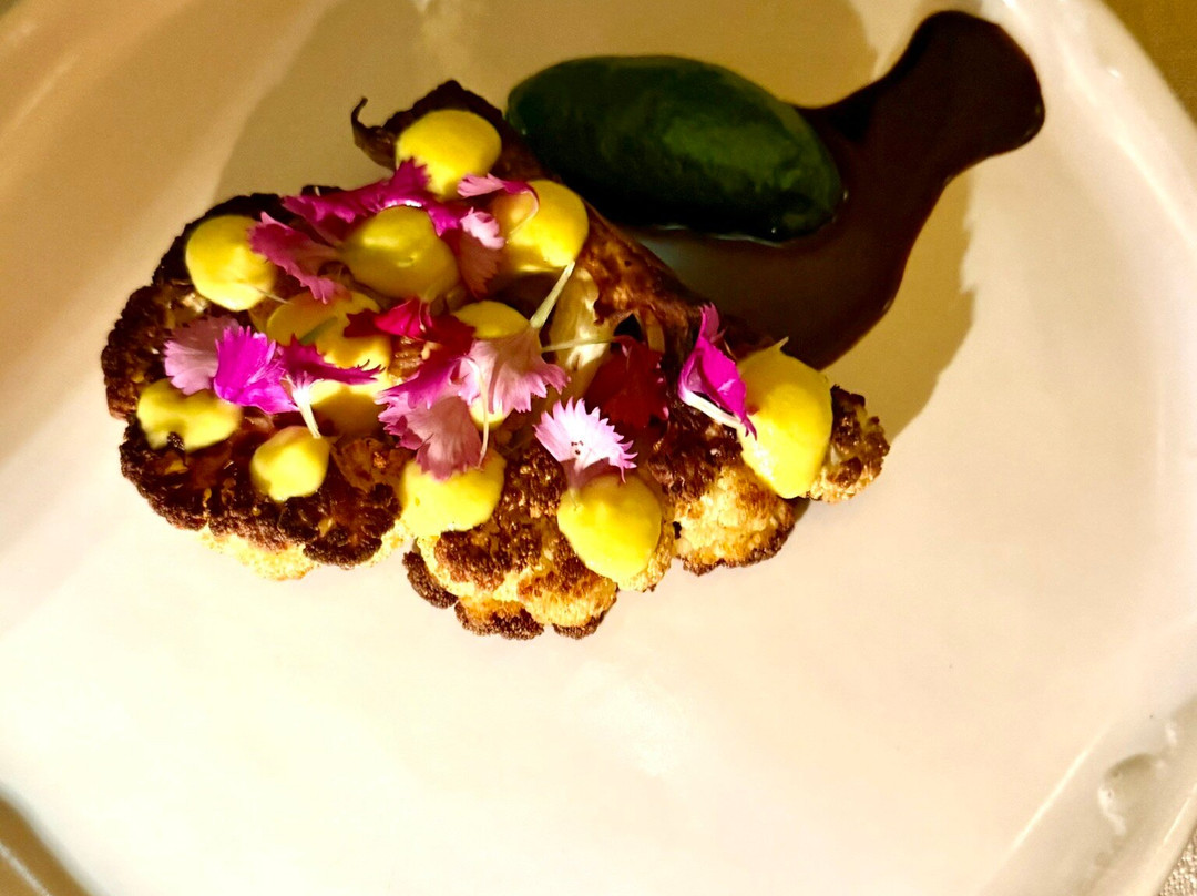 蓝山山脉餐馆和美食-Amara