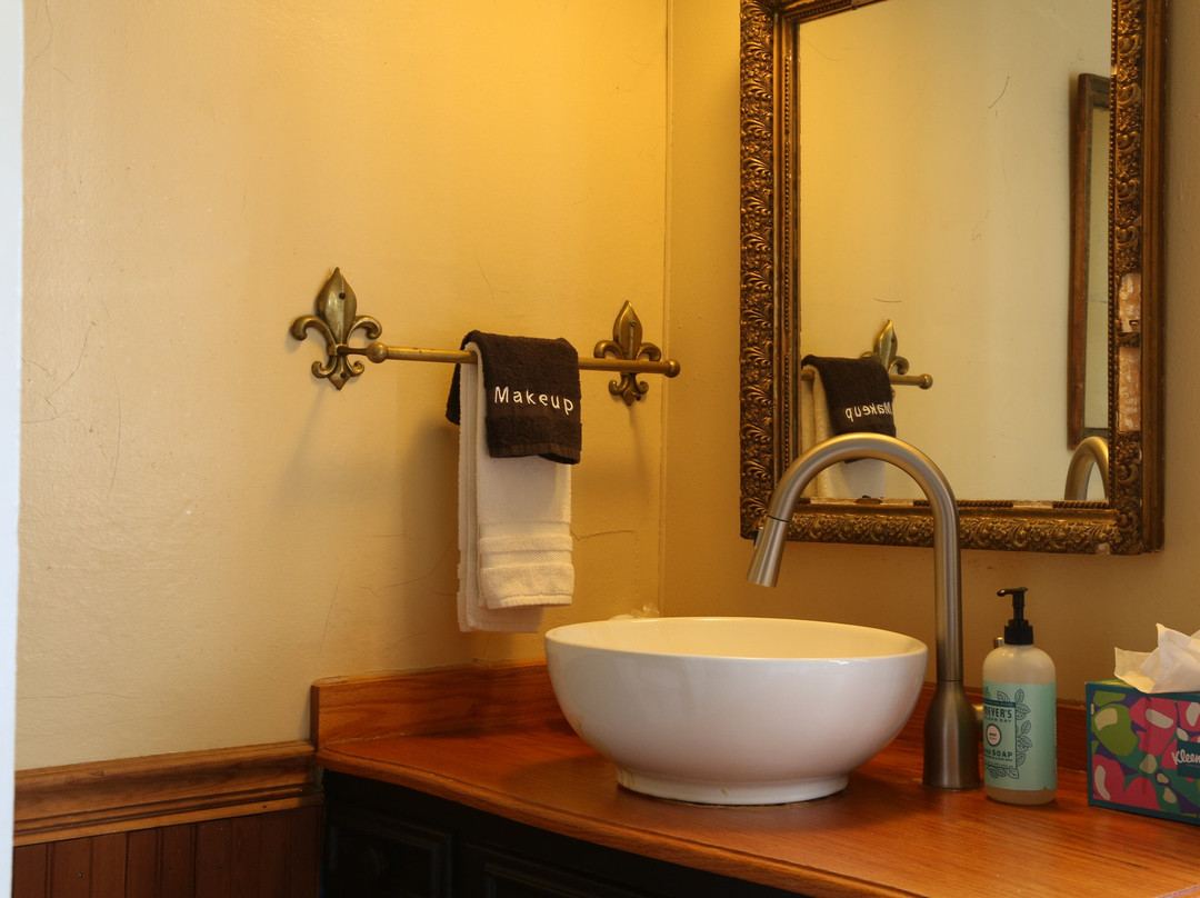 Eleven Gables Inn And Cottage主图