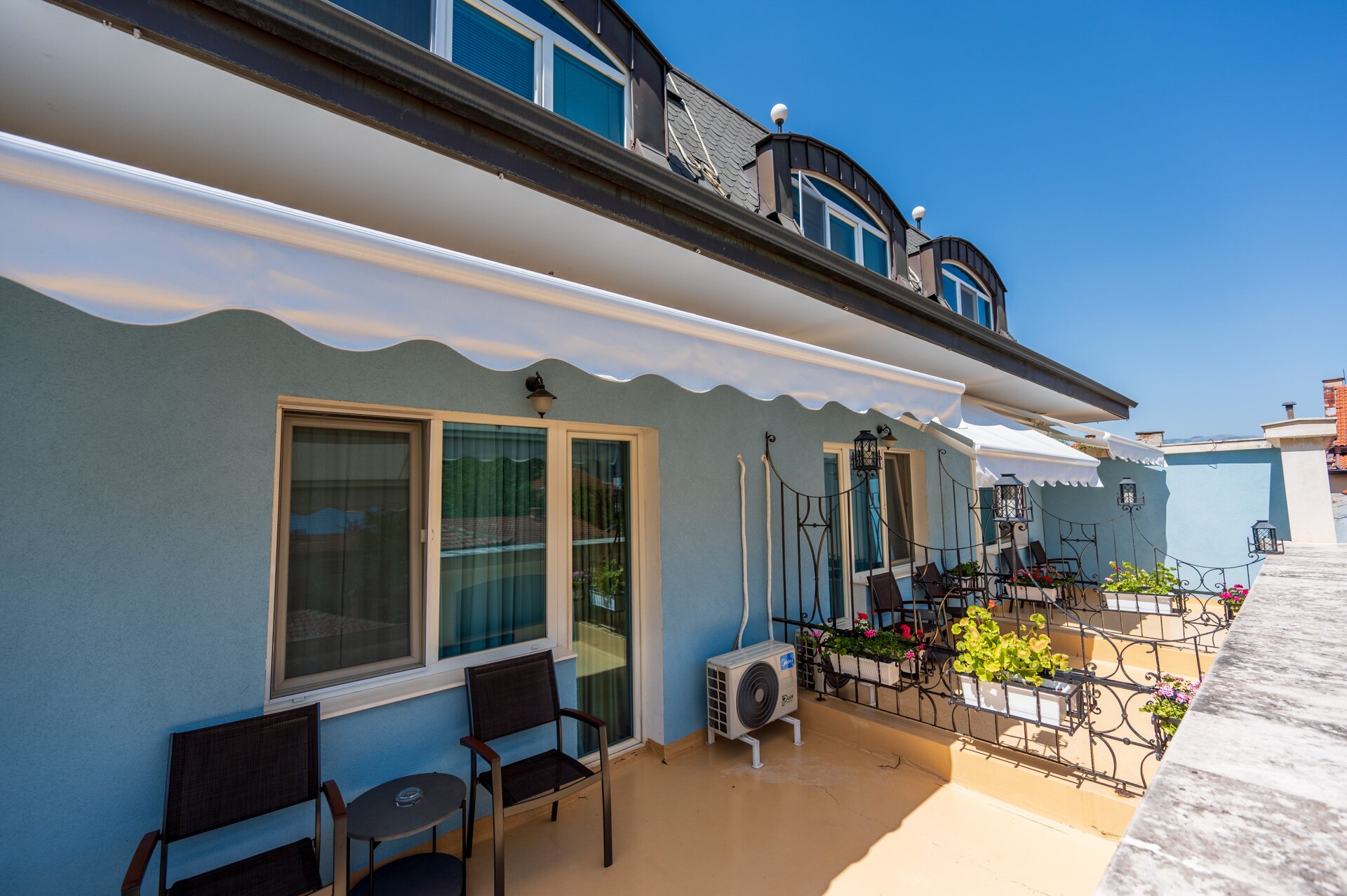 Family Hotel Lazur-官方