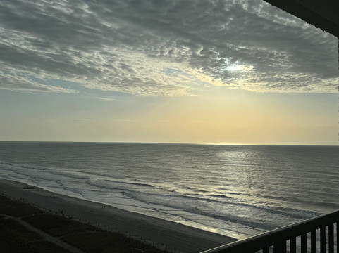 浪翠园海滨度假酒店主图