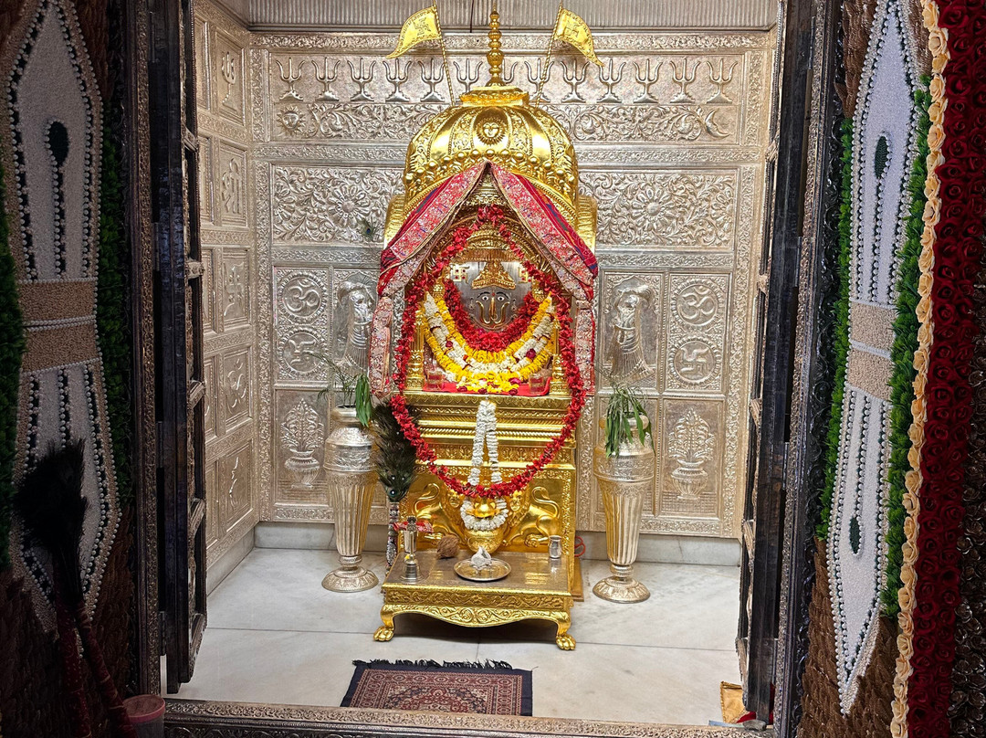 Tridev Temple Varanasi景点图片
