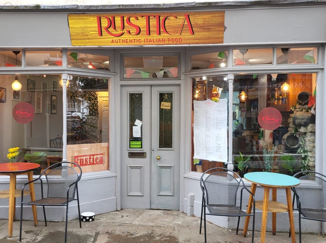 Rustica Monmouth