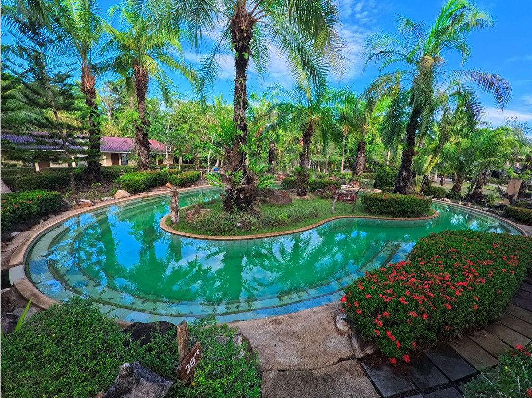 纳塔瓦伦温泉度假酒店主图