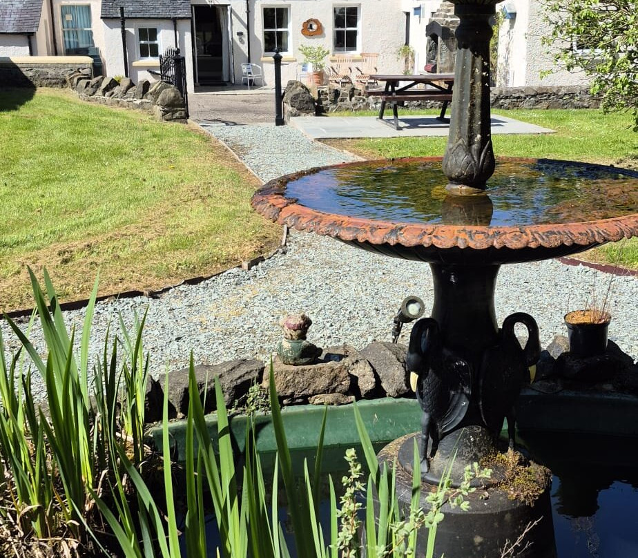 Owlswood And Owls Nest apartments主图