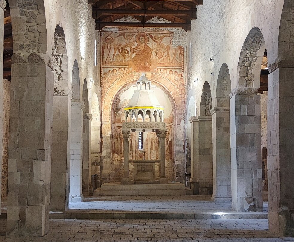 Chiesa di San Pietro ad Oratorium-Capestrano必去景点