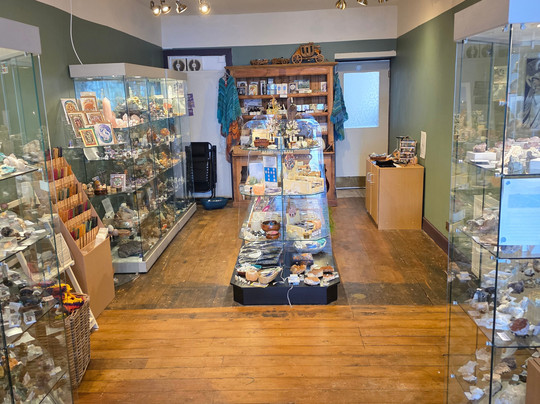 Celtic Crystals-Castle Douglas必去景点