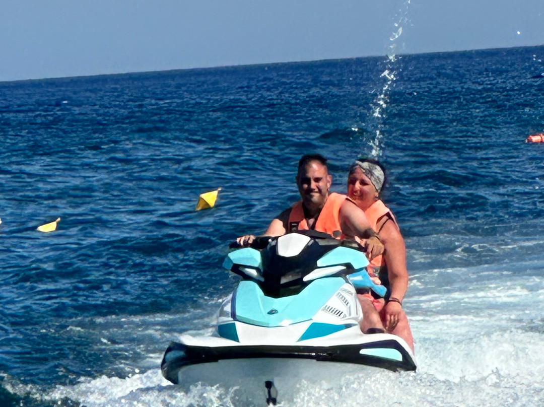 Santorini Water Sports-Agios Georgios必去景点