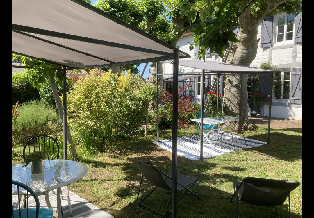 Entre Mer Et Pins主图