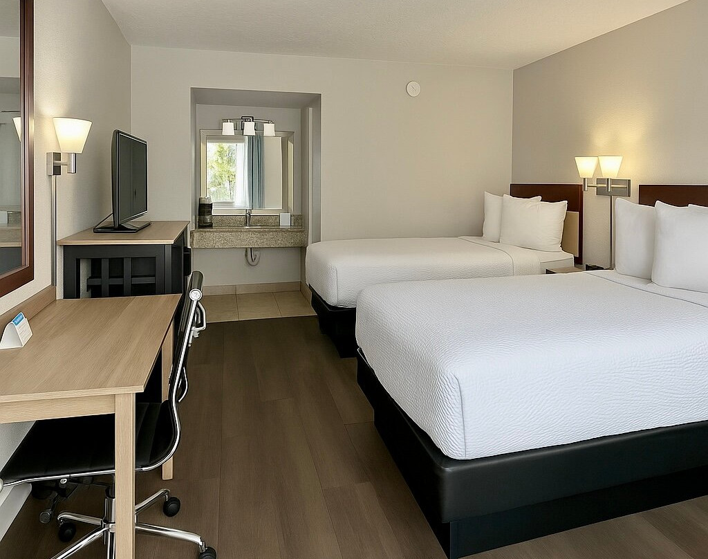 Days Inn by Wyndham Bradenton I-75