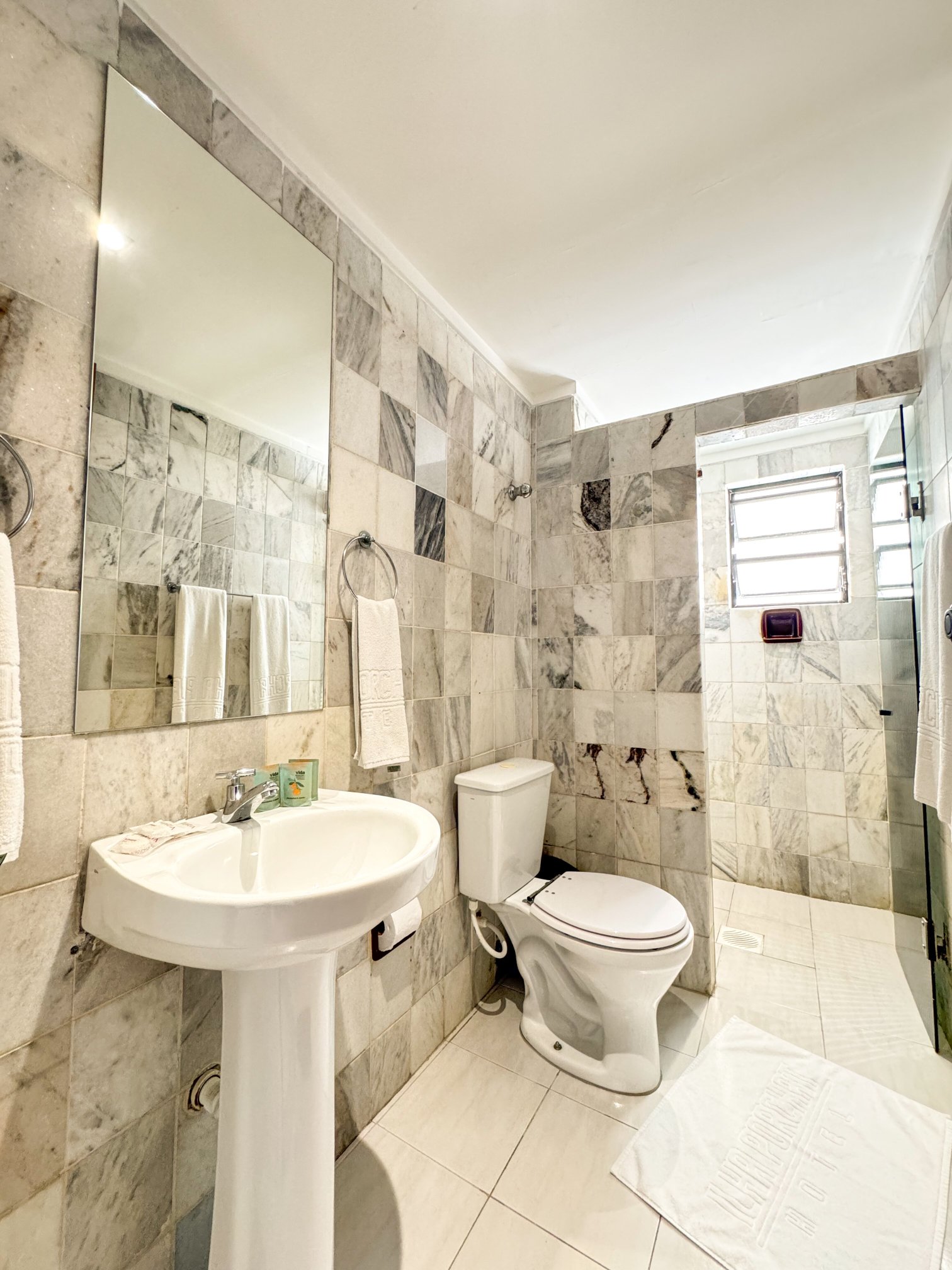 Ilha Porchat Hotel-浴室