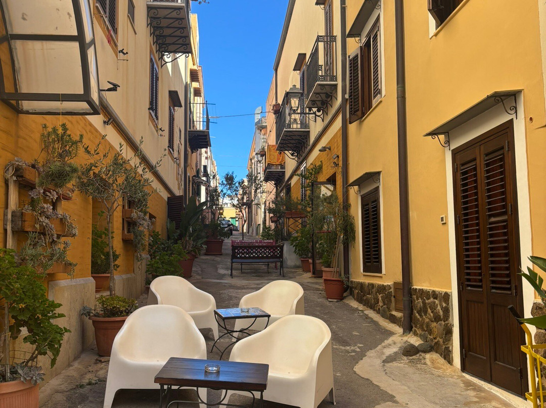 科蕾莉雅酒店主图