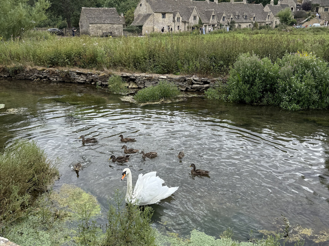 Cotswold eBikes-赛伦塞斯特必去景点