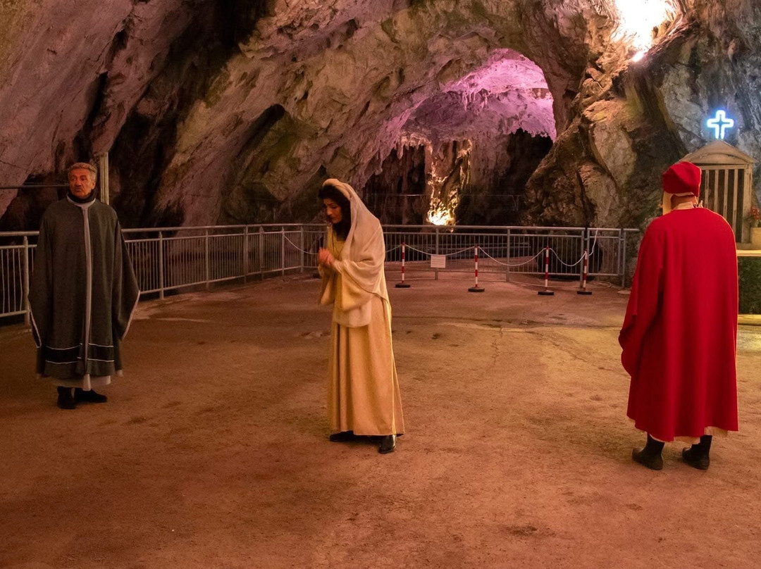 L'inferno Di Dante Nelle Grotte Di Pertosa_auletta