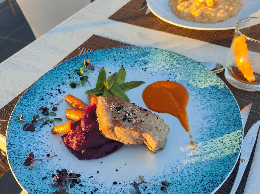 Rooftop Nomad Restaurant & Bar-塔维拉必去景点