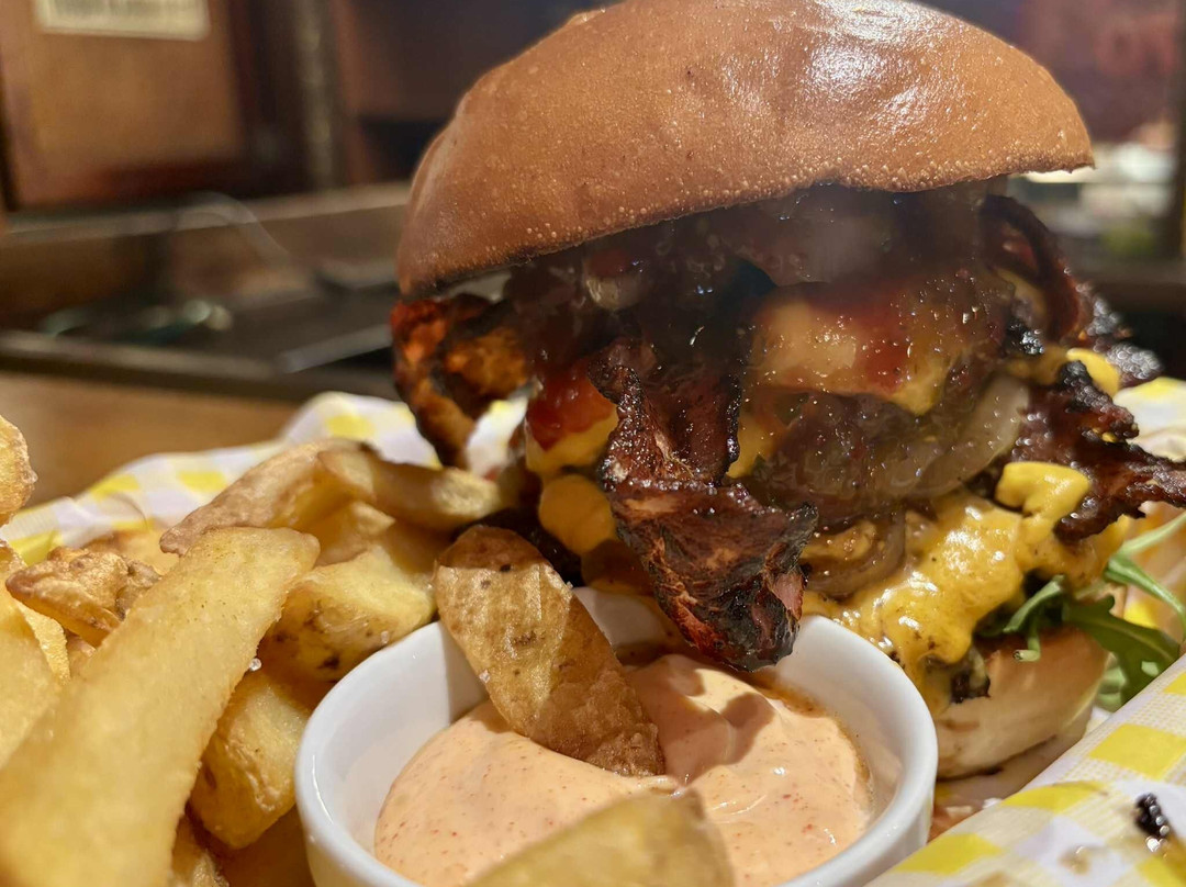 Annie's Beer Bar & Grill